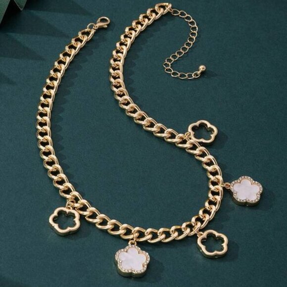 14K Gold Filled Clover Charm Chain Necklace - Picture 3 of 3